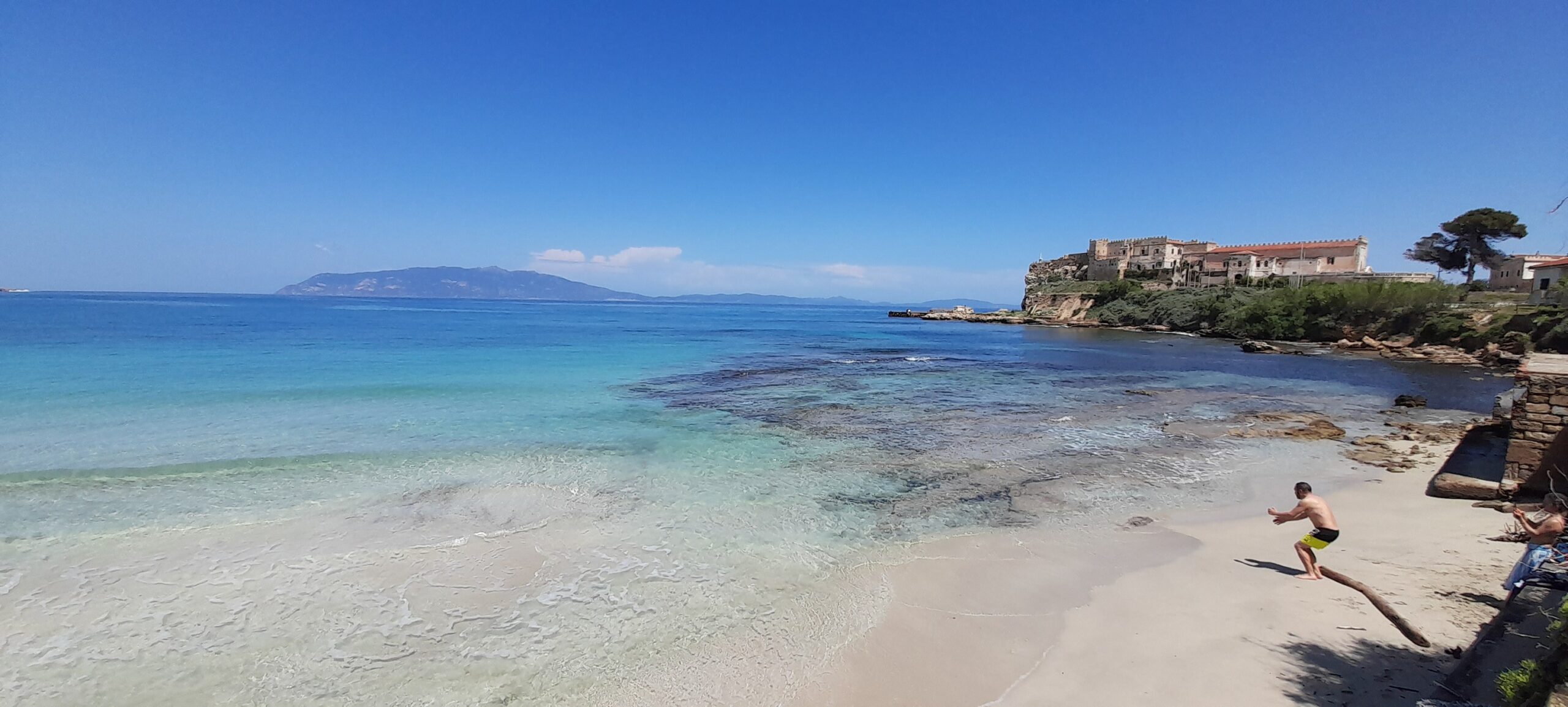 Trekking e bagno a Pianosa