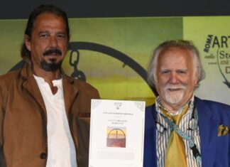 Simone Bruschi Mariotti premiato da Jose Dali