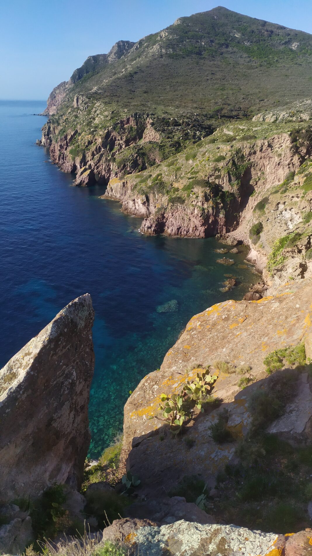 capraia sentieri in toscana